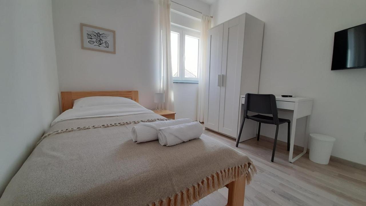 Posteja Rooms Zadar Bagian luar foto
