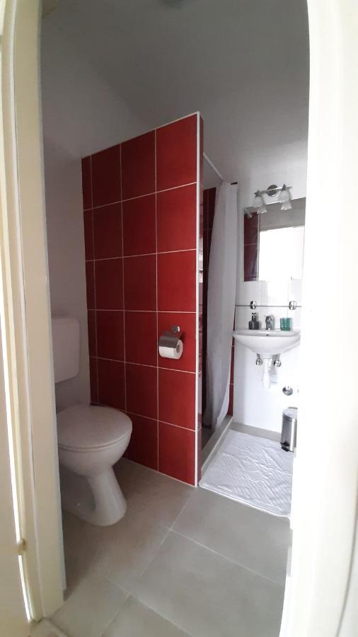 Posteja Rooms Zadar Bagian luar foto