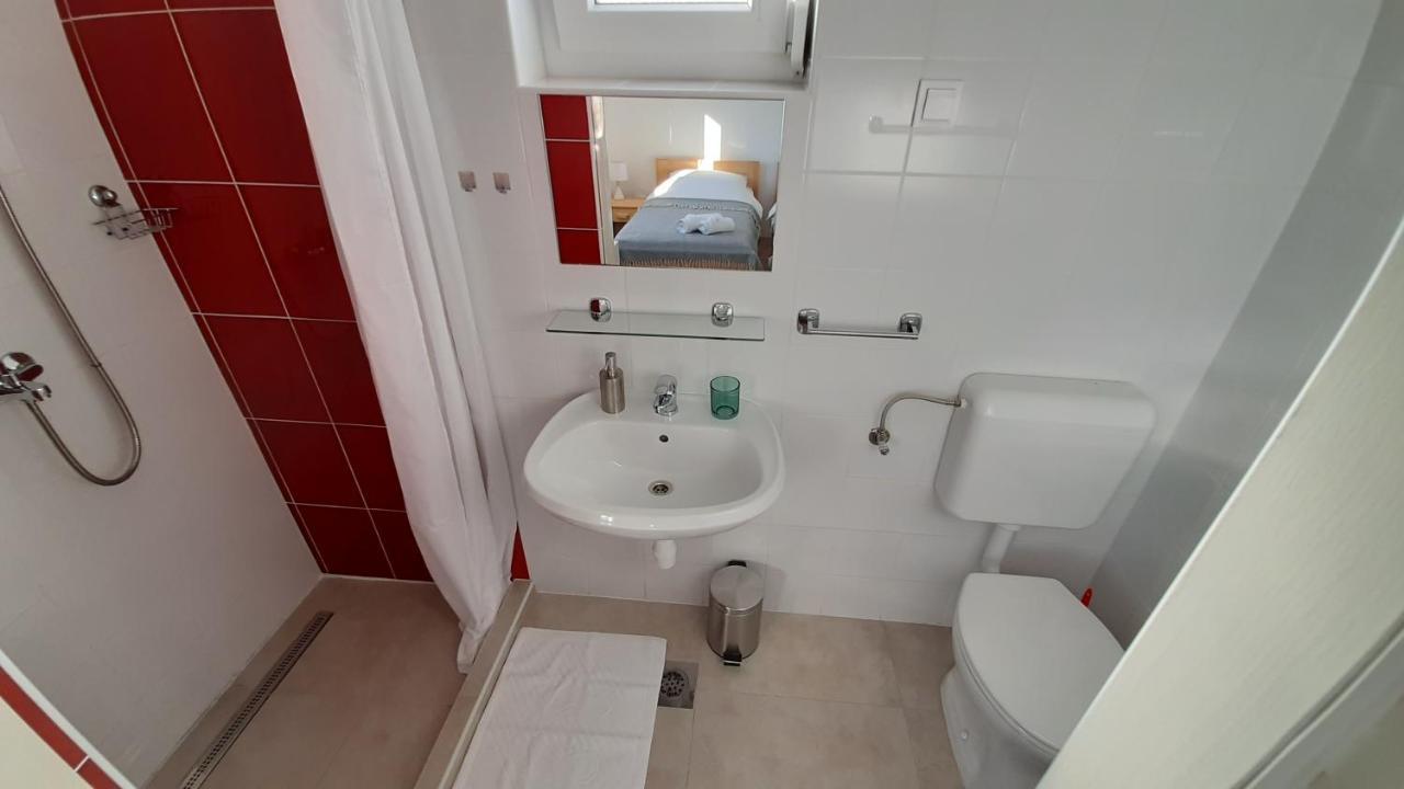 Posteja Rooms Zadar Bagian luar foto