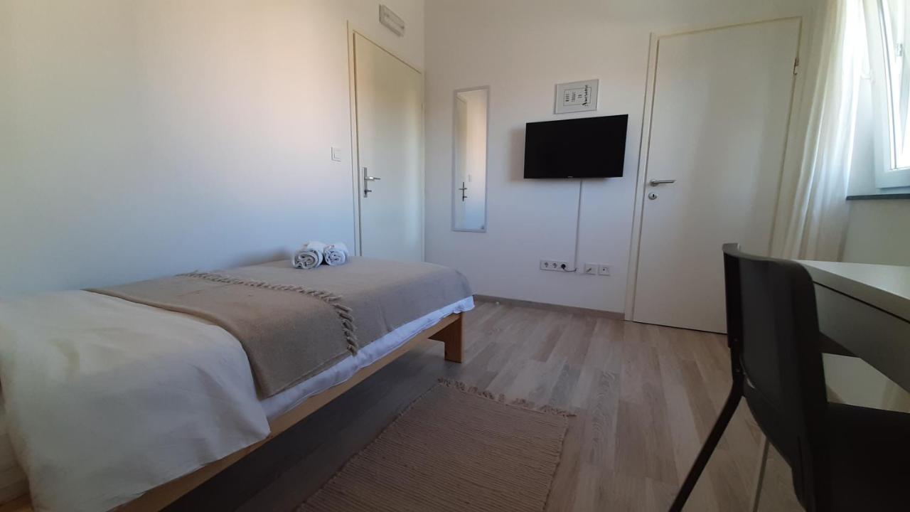 Posteja Rooms Zadar Bagian luar foto