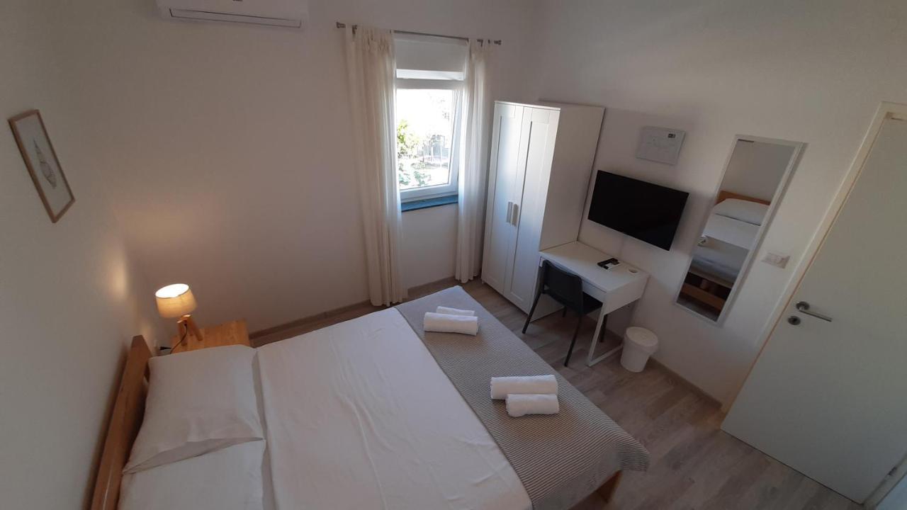 Posteja Rooms Zadar Bagian luar foto