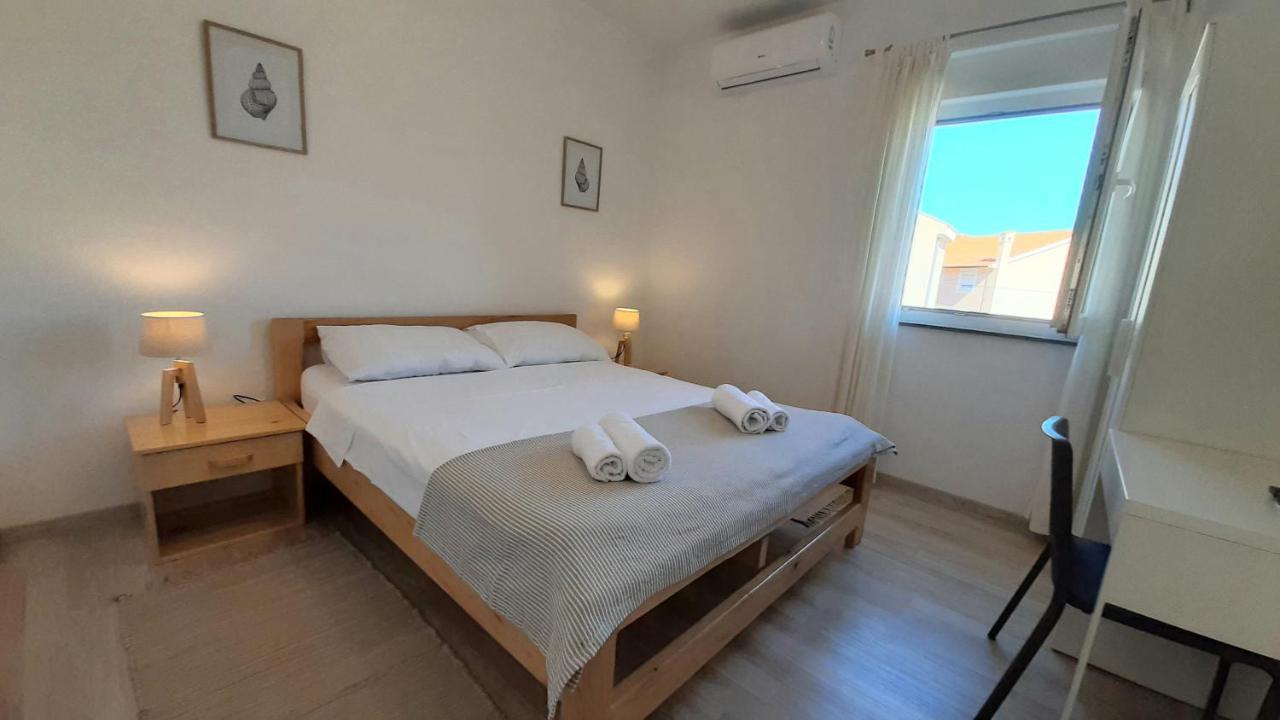 Posteja Rooms Zadar Bagian luar foto